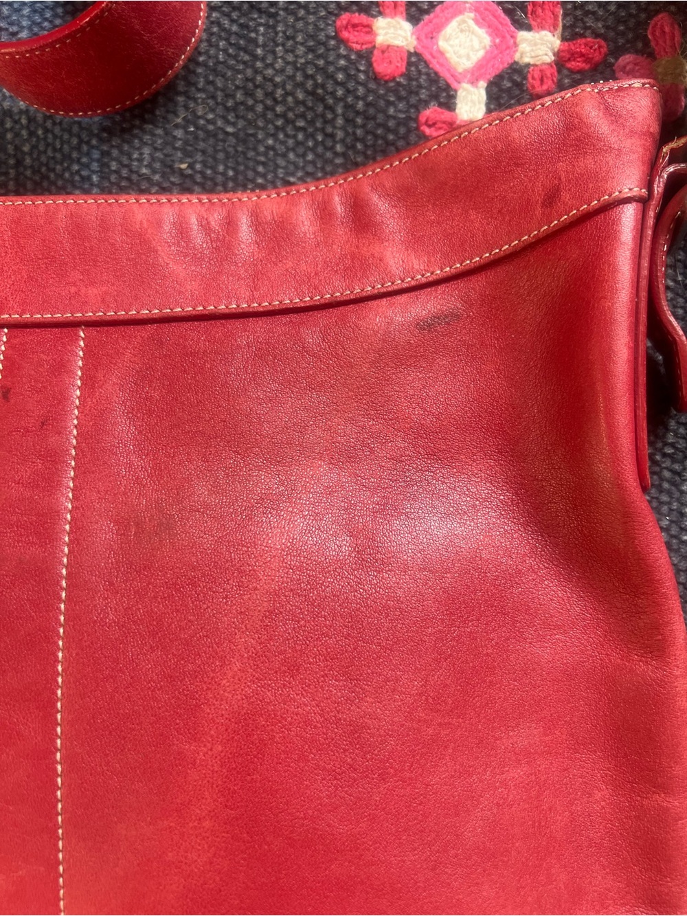 Vintage Coach Cherry Red Leather Slouchy Hobo Bag Y2K Boho - Picture 5 of 8
